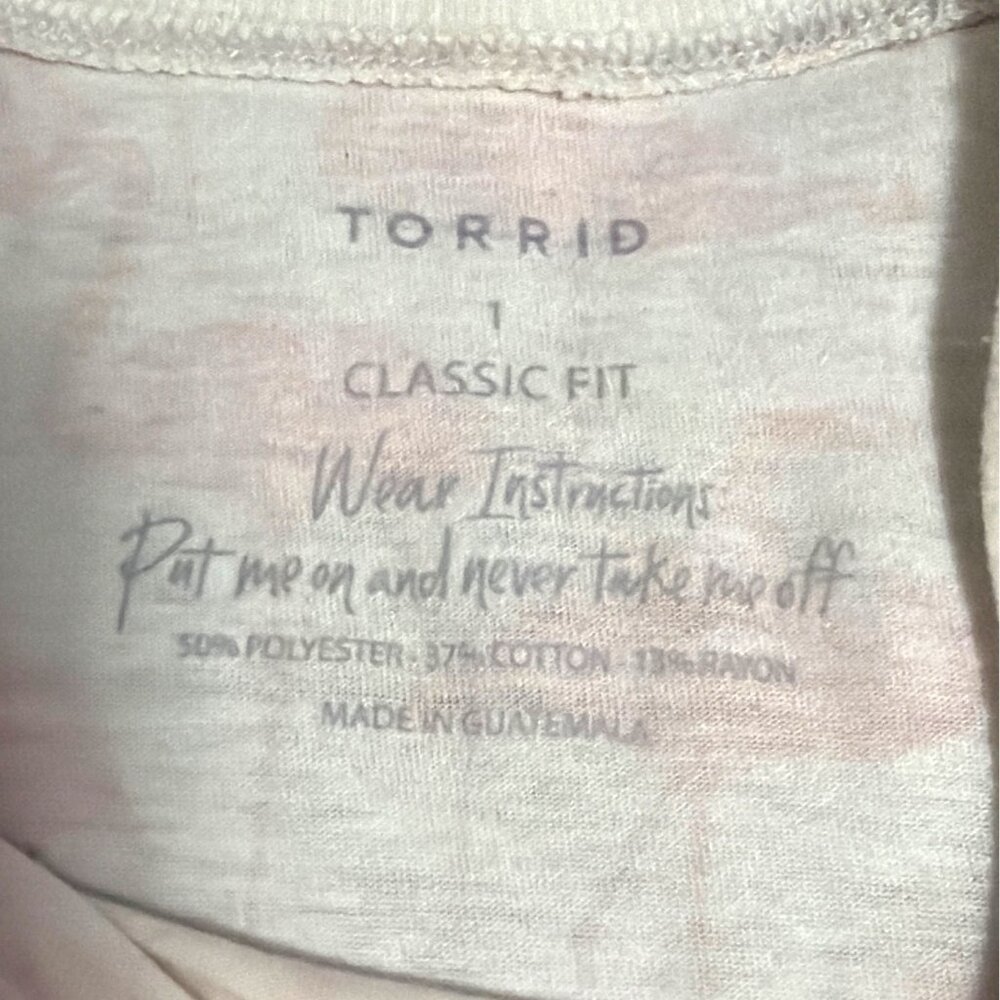 Torrid Classic Fit Flamingo Print Lightweight T-Shirt Womens Size 1 Pink & White - Picture 3 of 5
